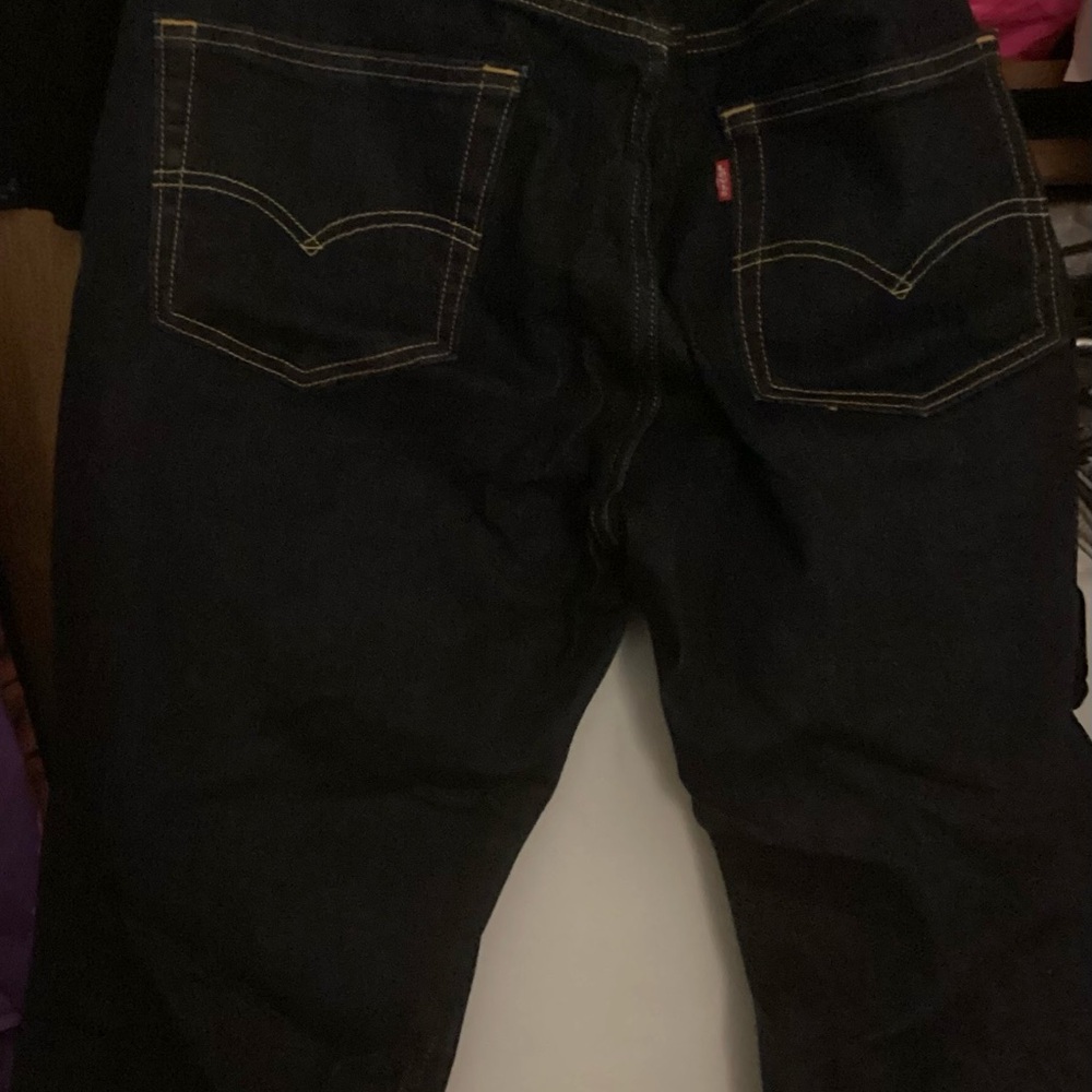 Levi’s - Picture 3 of 4